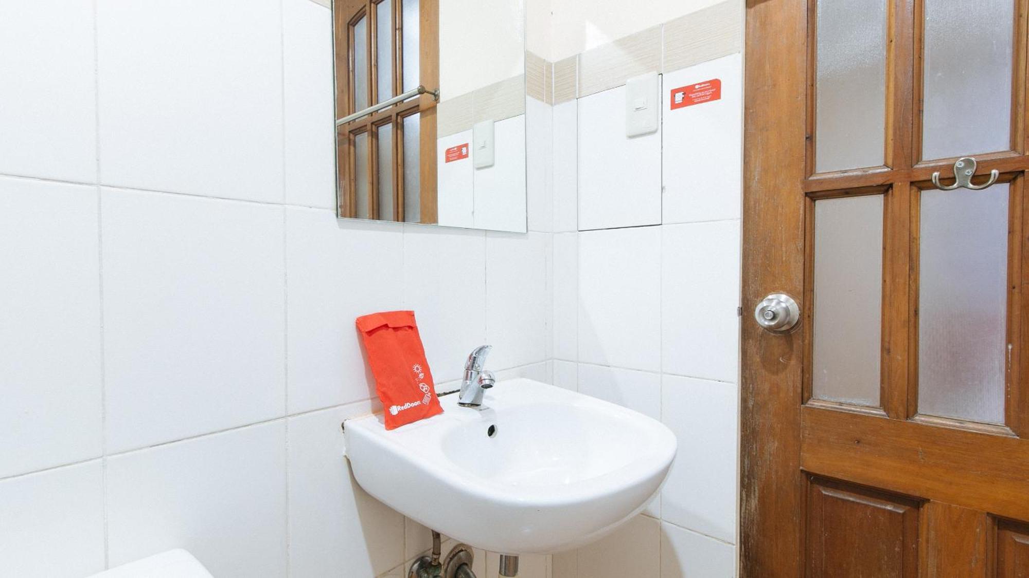 Reddoorz At Dbuilders Rooms Ph2 Taguig Luaran gambar