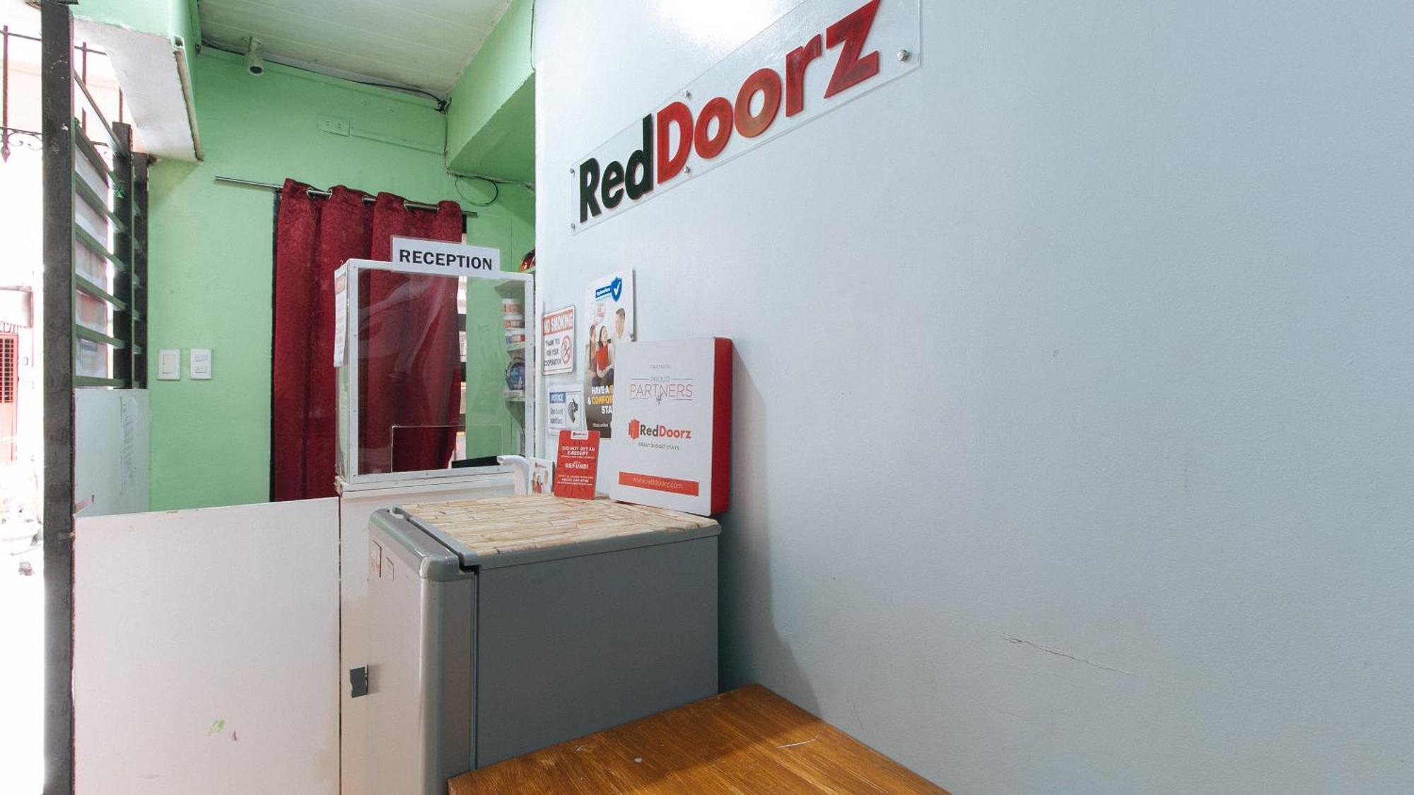 Reddoorz At Dbuilders Rooms Ph2 Taguig Luaran gambar